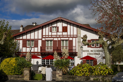 France, Pyrénées-Atlantiques (64), Pays-Basque, Ainhoa, labellisé Les Plus Beaux Villages de France