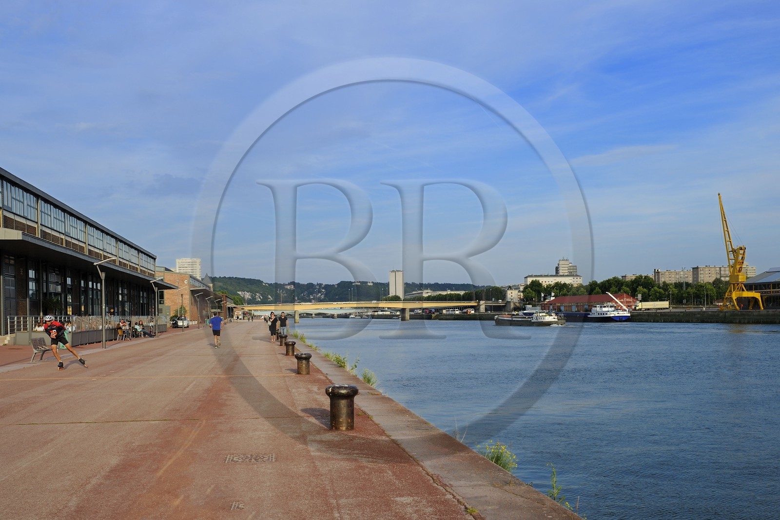 France, Seine-Maritime (76), Rouen, les anciens docks sur les quais de Seine