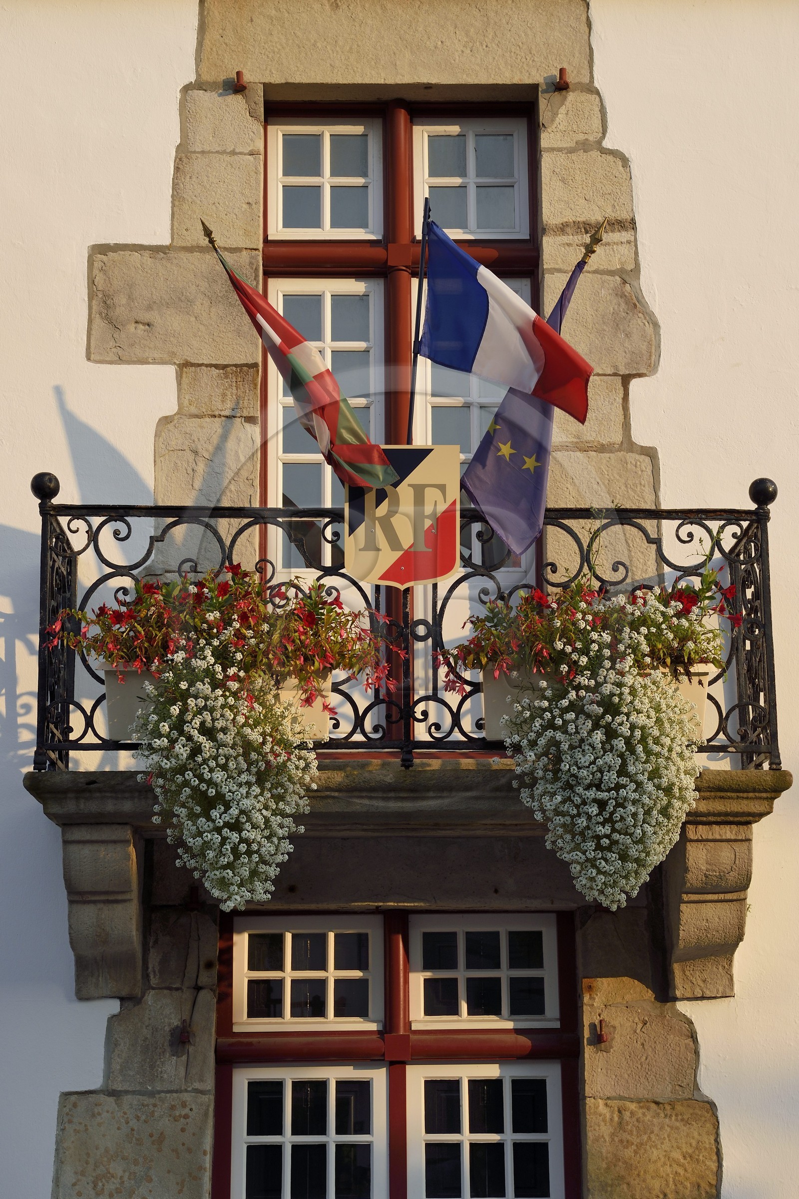 France, Pyrénées-Atlantiques (64), la côte du Pays-Basque, Ciboure, l'Hotel de Ville