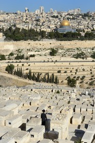 Israel, Jerusalem, holy city, the old town listed as World Heritage by UNESCO, the Dome of the Rock on Haram el-Sharif and the Jewish cemetery on Mount of Olives