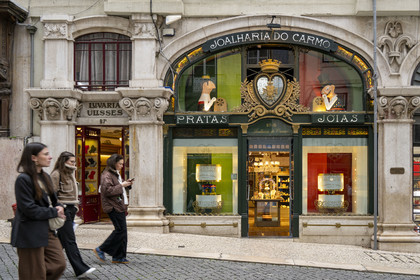 Portugal, Lisbon, Bairro Alto, display window of the Joalharia Do Carmo jewelry store created in 1924