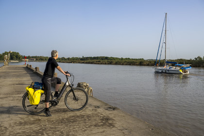 France, Charente Maritime, Rochefort, the banks of the Charente river on the edge of the Corderie Royale