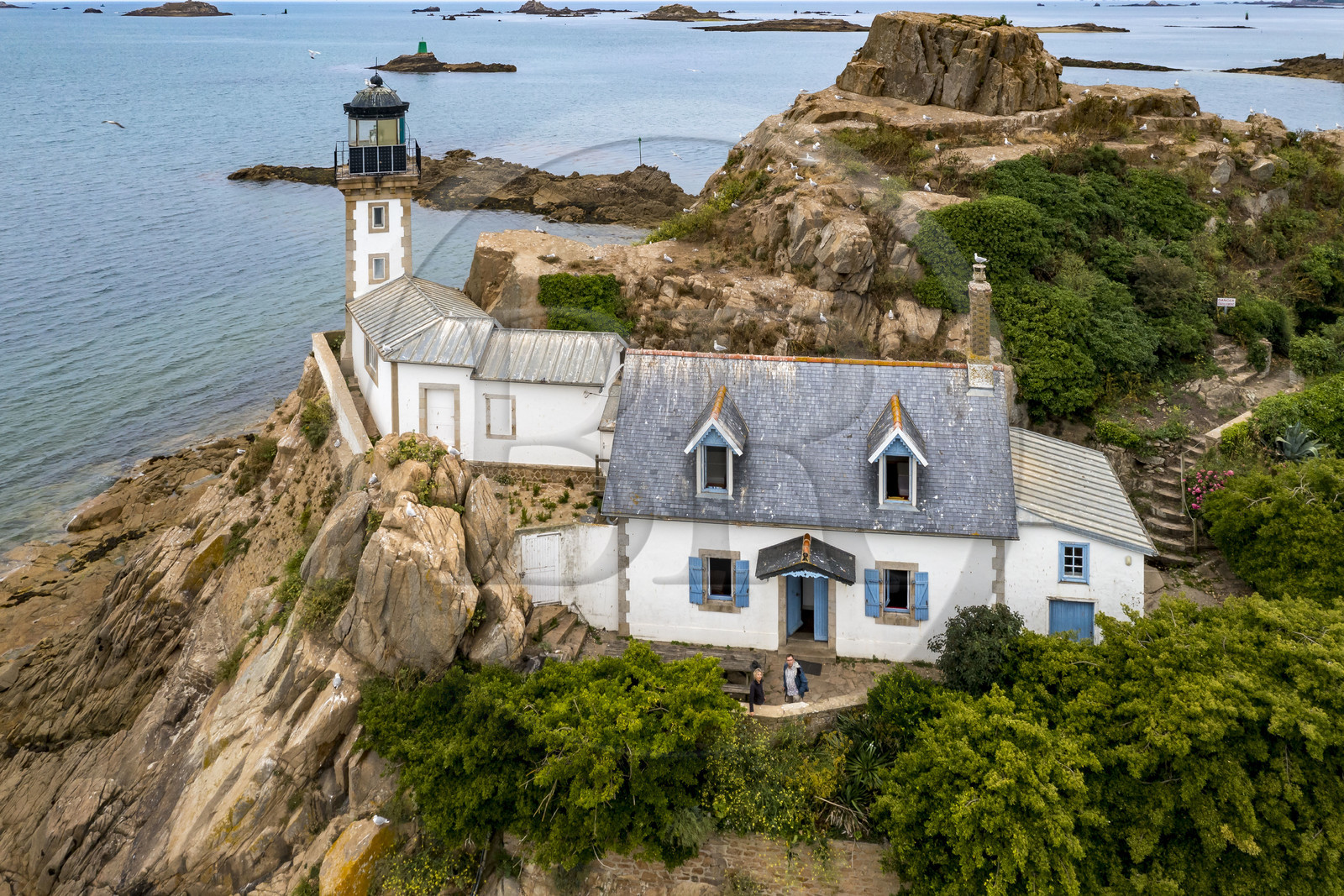 France, Finistère, Morlaix bay, Carantec, Louet Island and its lighthouse (aerial view)