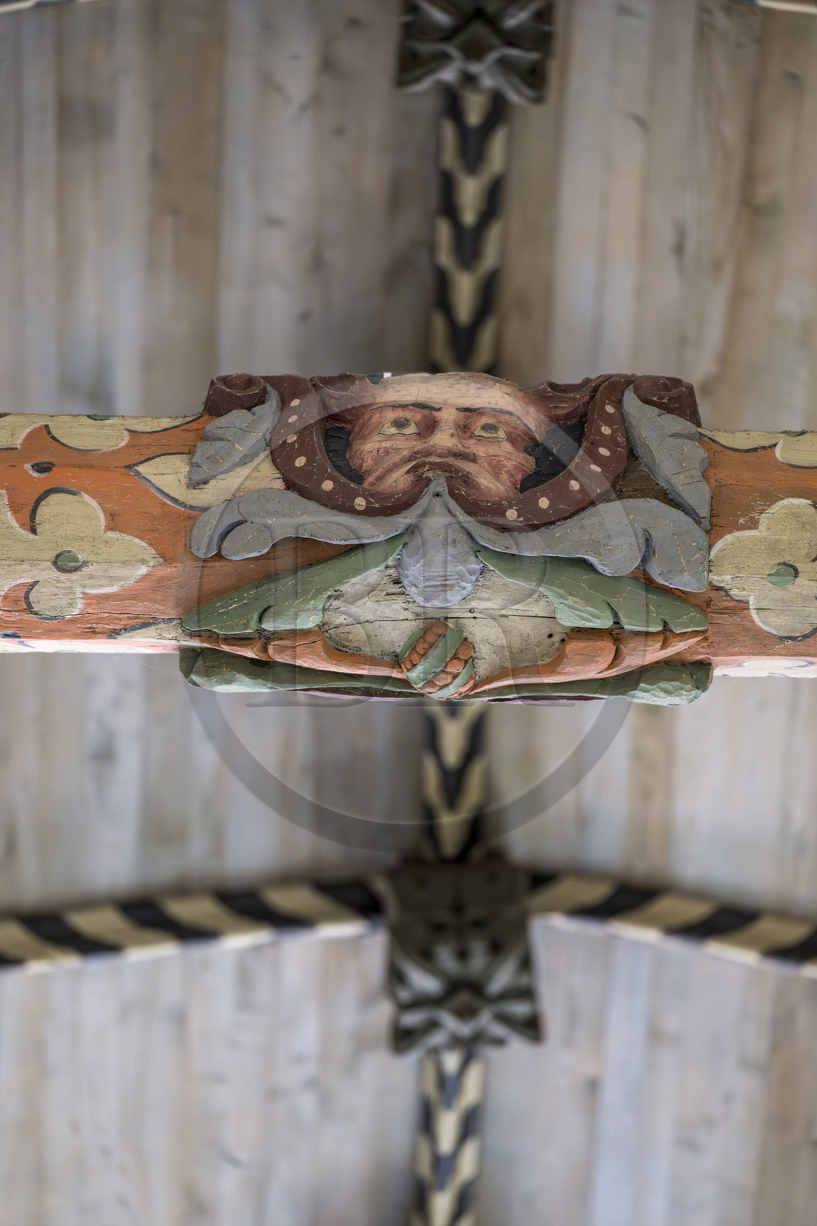 France, Finistère (29), Roscoff, l'église Notre-Dame de Croaz Batz, sculptures peintes en bois sur les poutres