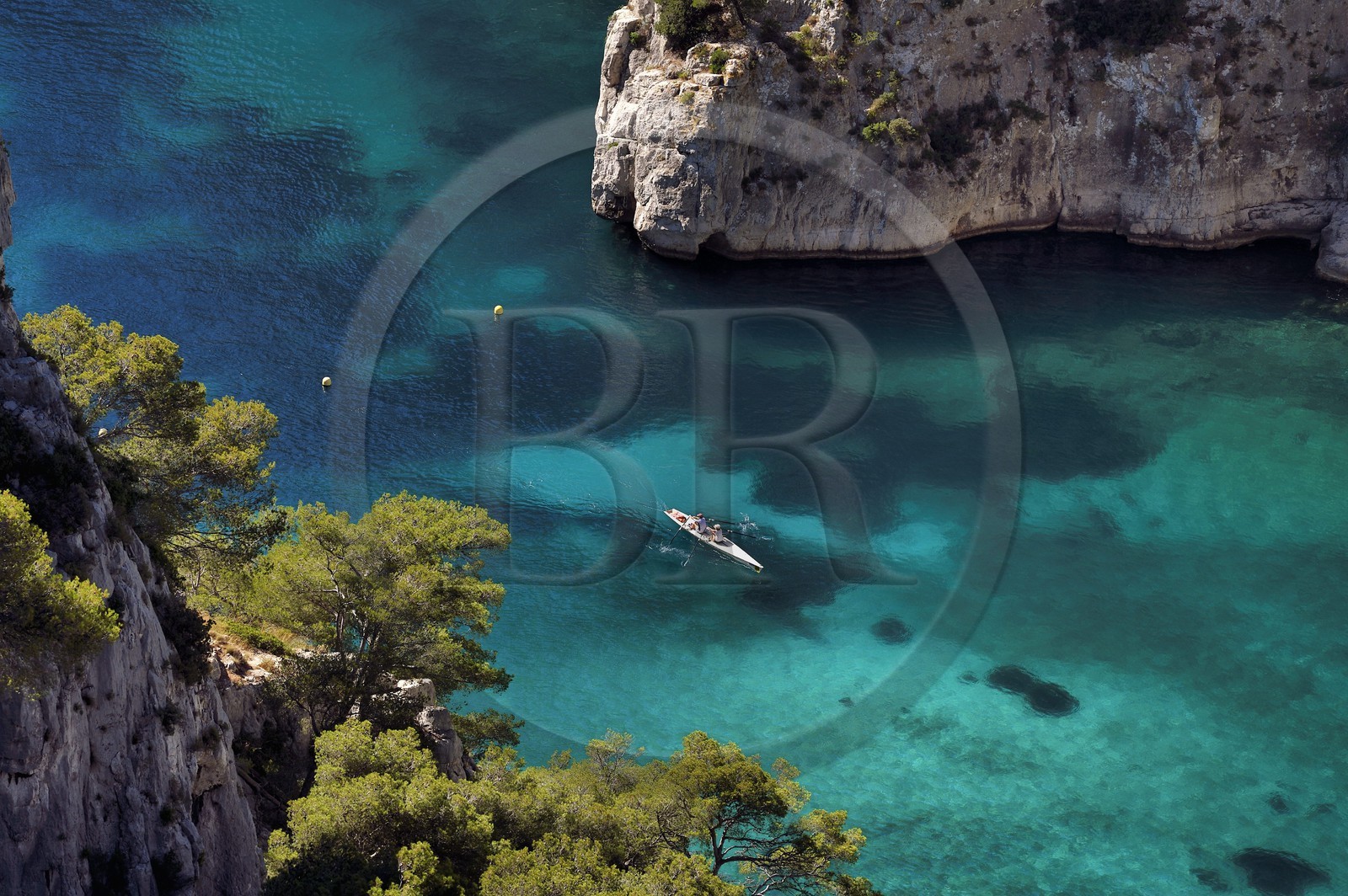 France, Bouches du Rhone, Marseille, National Park of the Calanques, rowing in the Calanque En Vau (cove) (request for authorization necessary before publication)