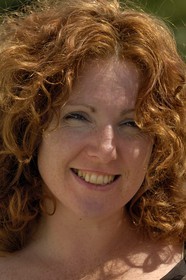 Irlande, Comté de Galway, Aran Islands, Inishmore, femme rousse habitant l'ile