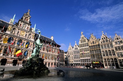 Belgium, Flanders, Antwerp (Antwerpen), the City Hall and the Bradofontein on Grote Markt (Grand Place)