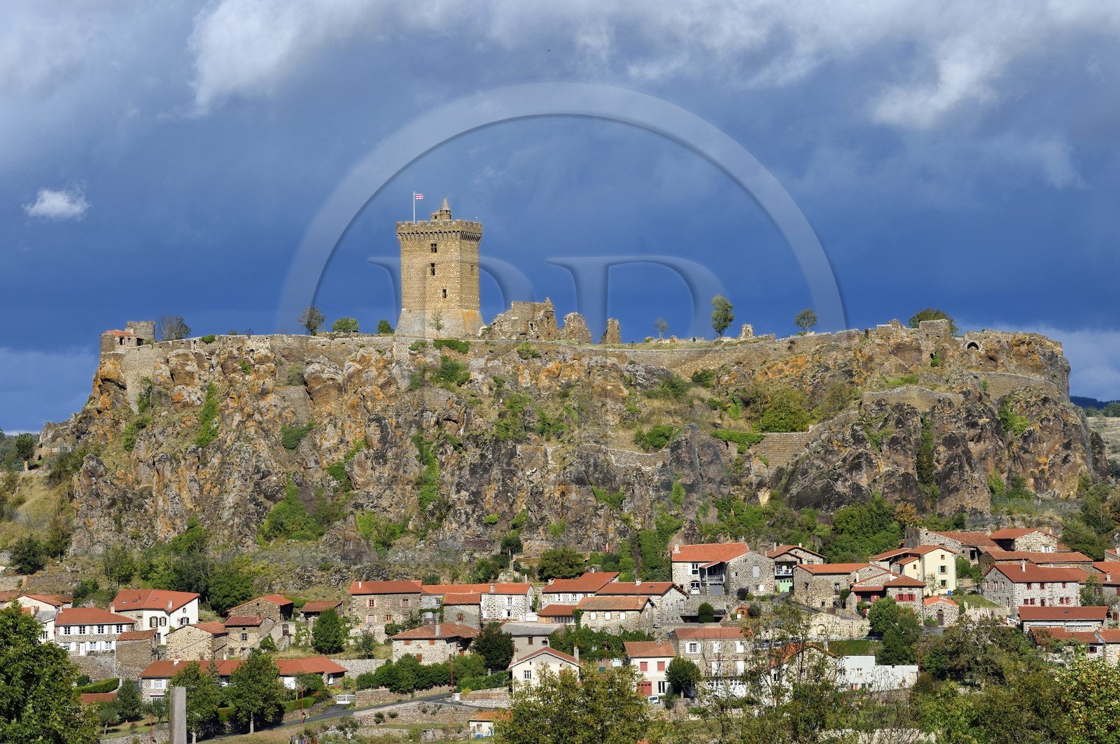 France, Haute-Loire (43), Polignac, Chateau de Polignac, forteresse du XIe siècle sur un plateau basaltique