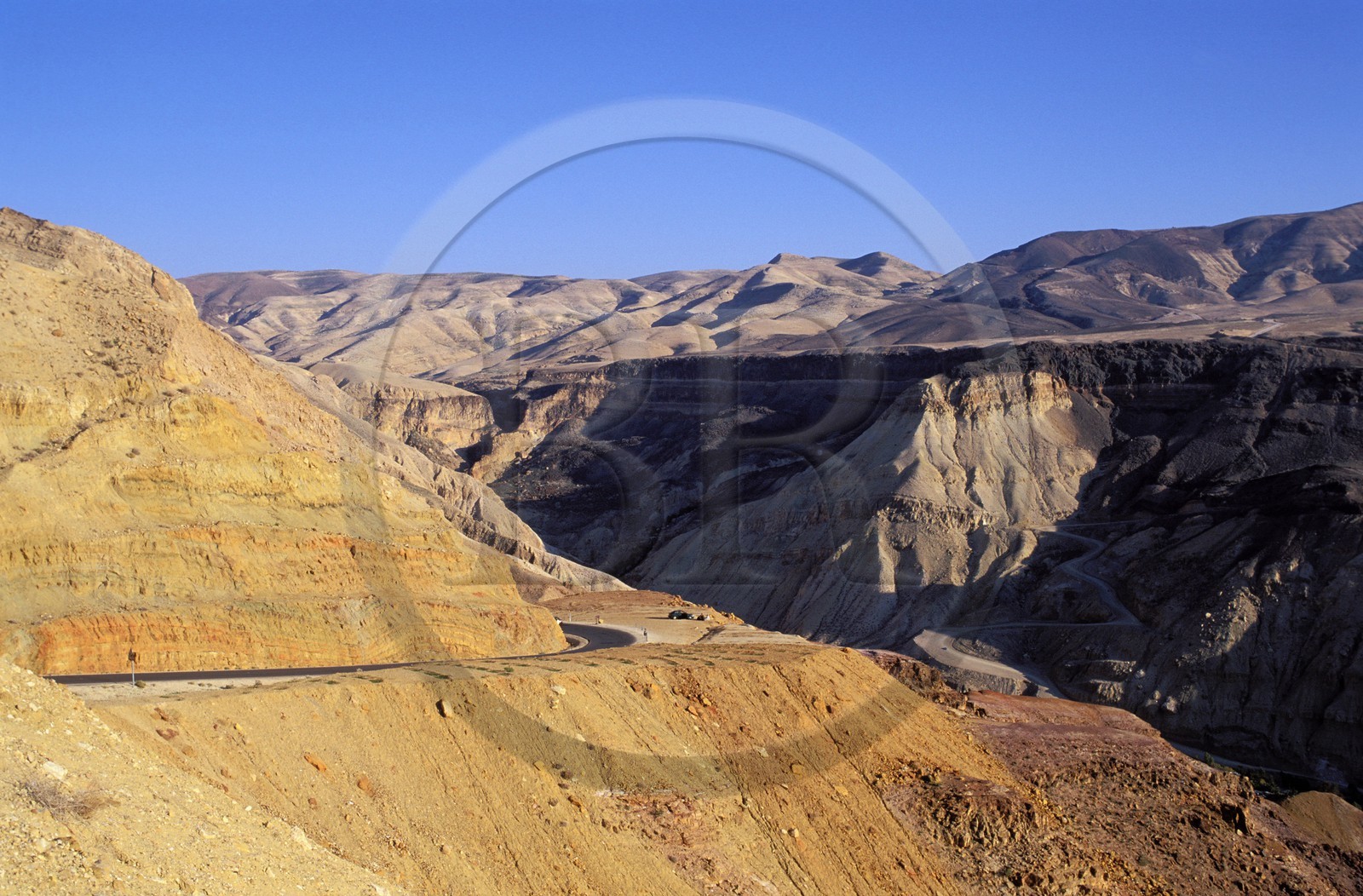 Jordanie, la Route du Roi dans les montagnes de Moab qui surplombe la Mer Morte