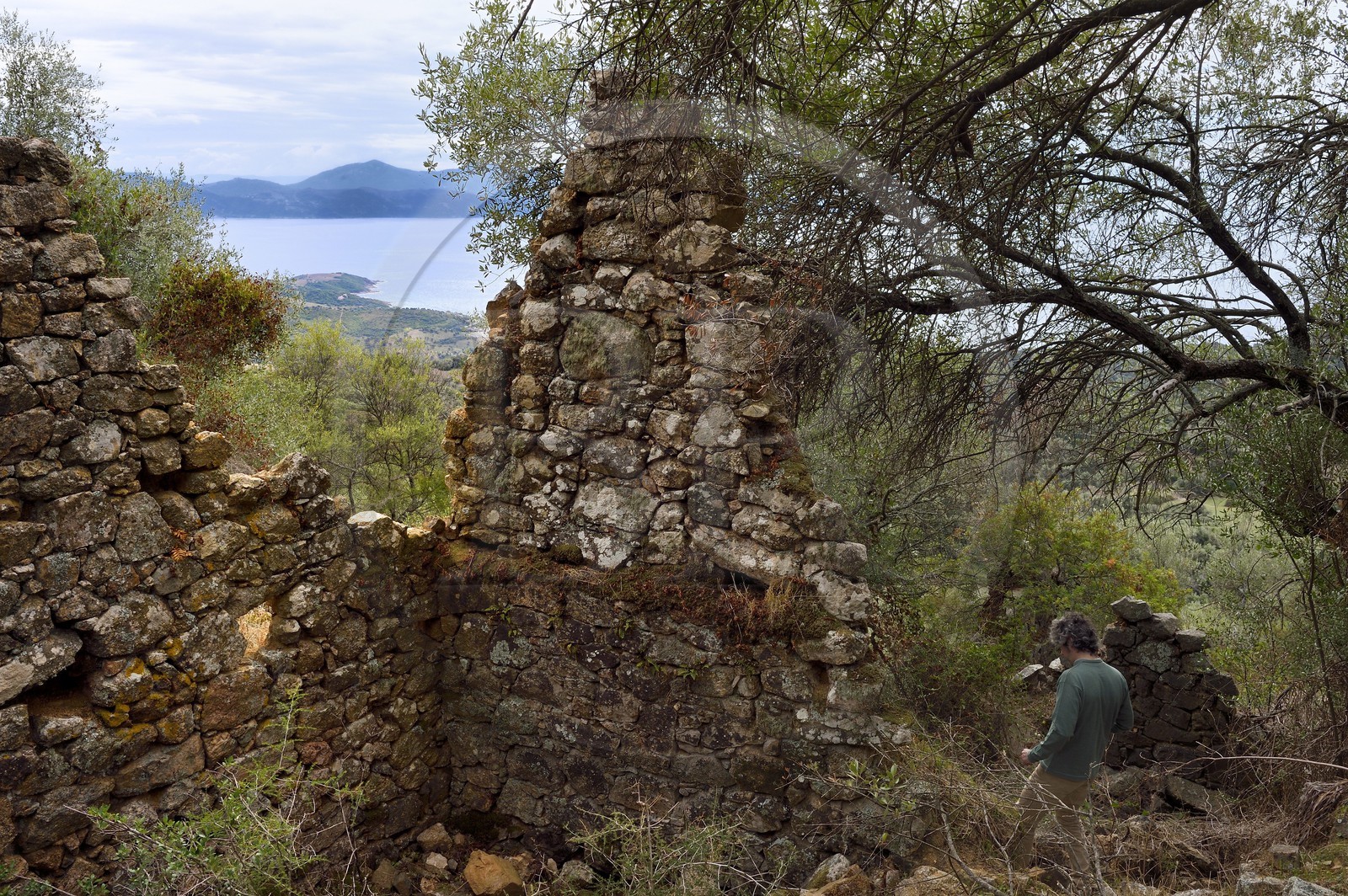 France, Corse-du-Sud (2A), région de Cargèse, les ruines grecques de Paomia qui fut la première implantation de la colonie grec avant Cargèse