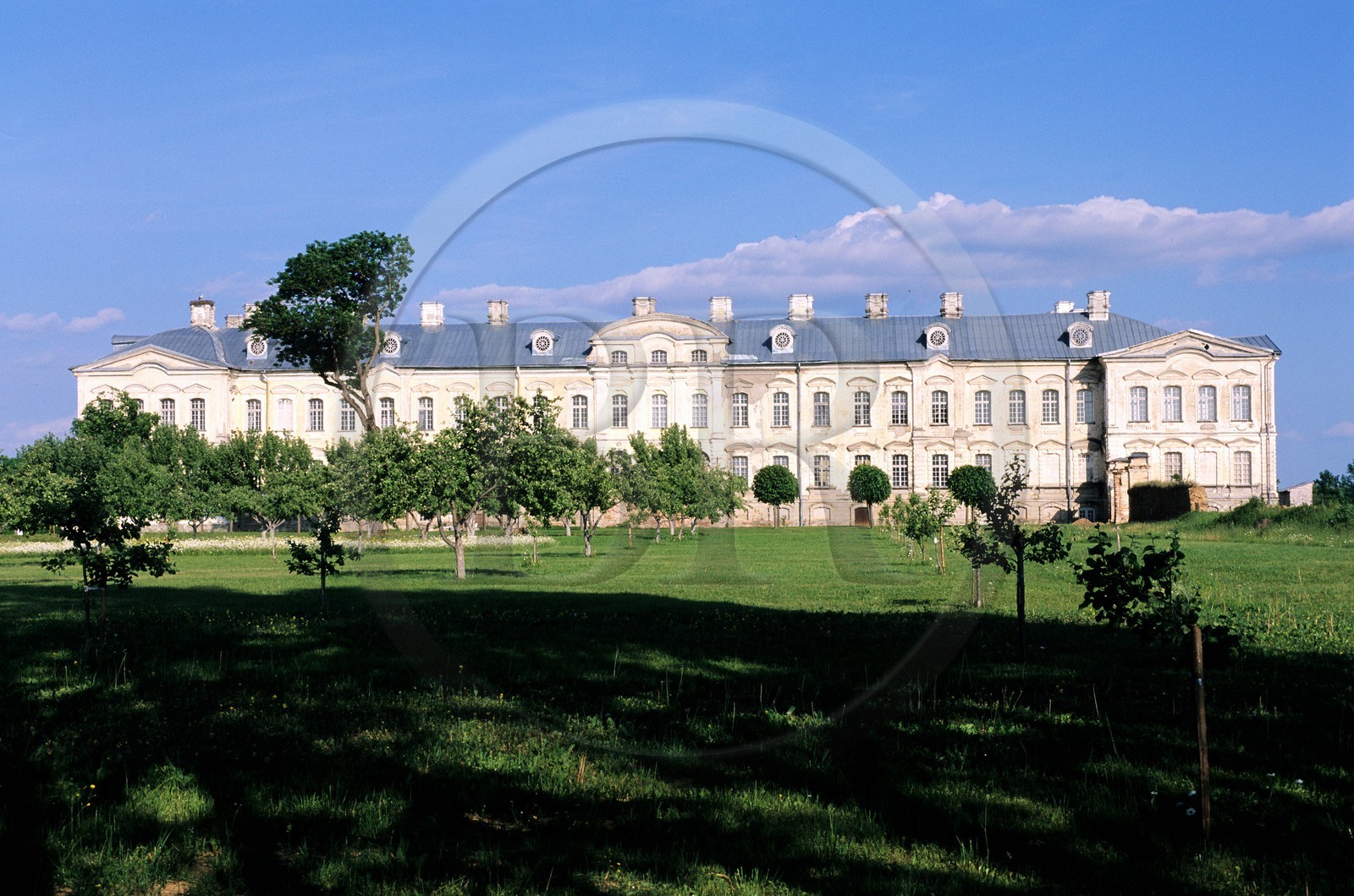 Lettonie (Pays Baltes), région de la Semigalle, ville de Pilsrundale, palais de Rundale par l'architecte Rastrelli (qui a crée l'Ermitage et le Palais d'Hiver St-Petersbourg)
