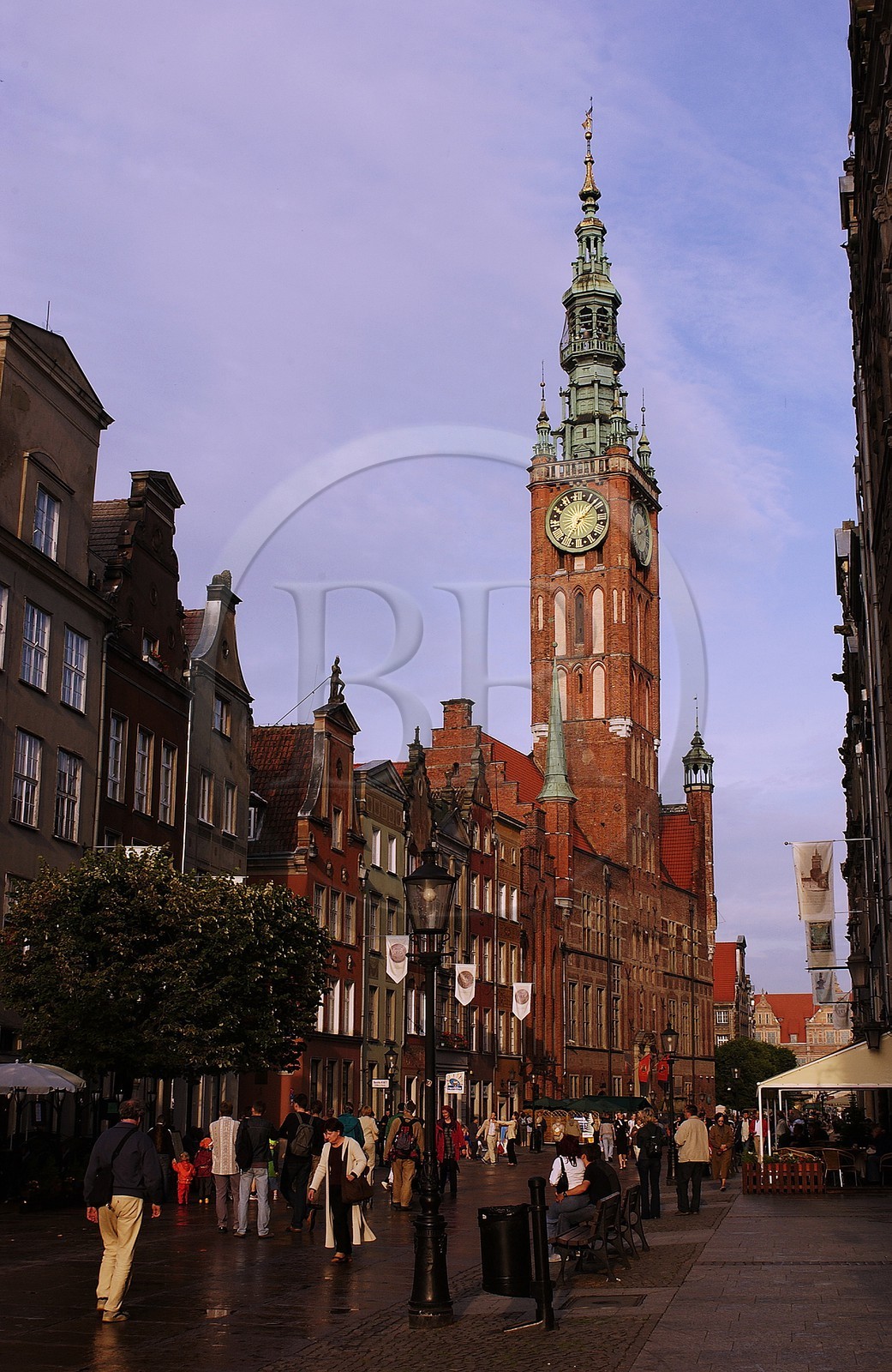 Poland, Eastern Pomerania, Gdansk, the town hall in the Long street, main road