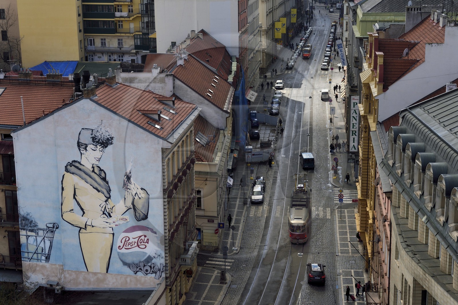 République Tchèque, Prague, Nove Mesto, publicité géante pour Pepsi-Cola sur le mur d'un immeuble de la rue Jindrisska