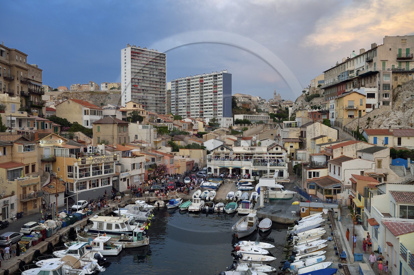 France, Bouches-du-Rhône (13), Marseille, quartier d'Endoume, le Vallon des Auffes, restaurants Chez Fonfon et Chez Jeannot