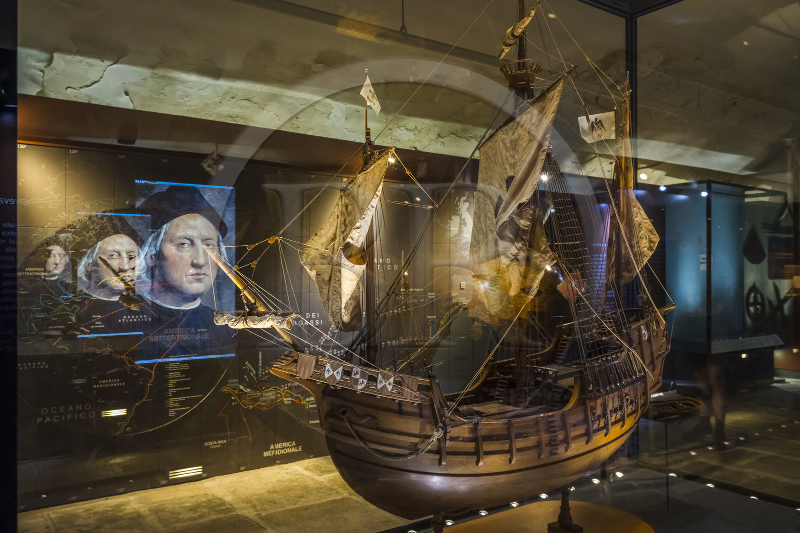 Italie, Ligurie, Gênes, Porto Antico (Vieux Port), Galata Museo del Mare (MUMA), musée consacré au monde maritime, portrait de Christophe Colomb attribué à Domenico Bigordi (milieu XVIème siècle) et maquette de la Santa Maria