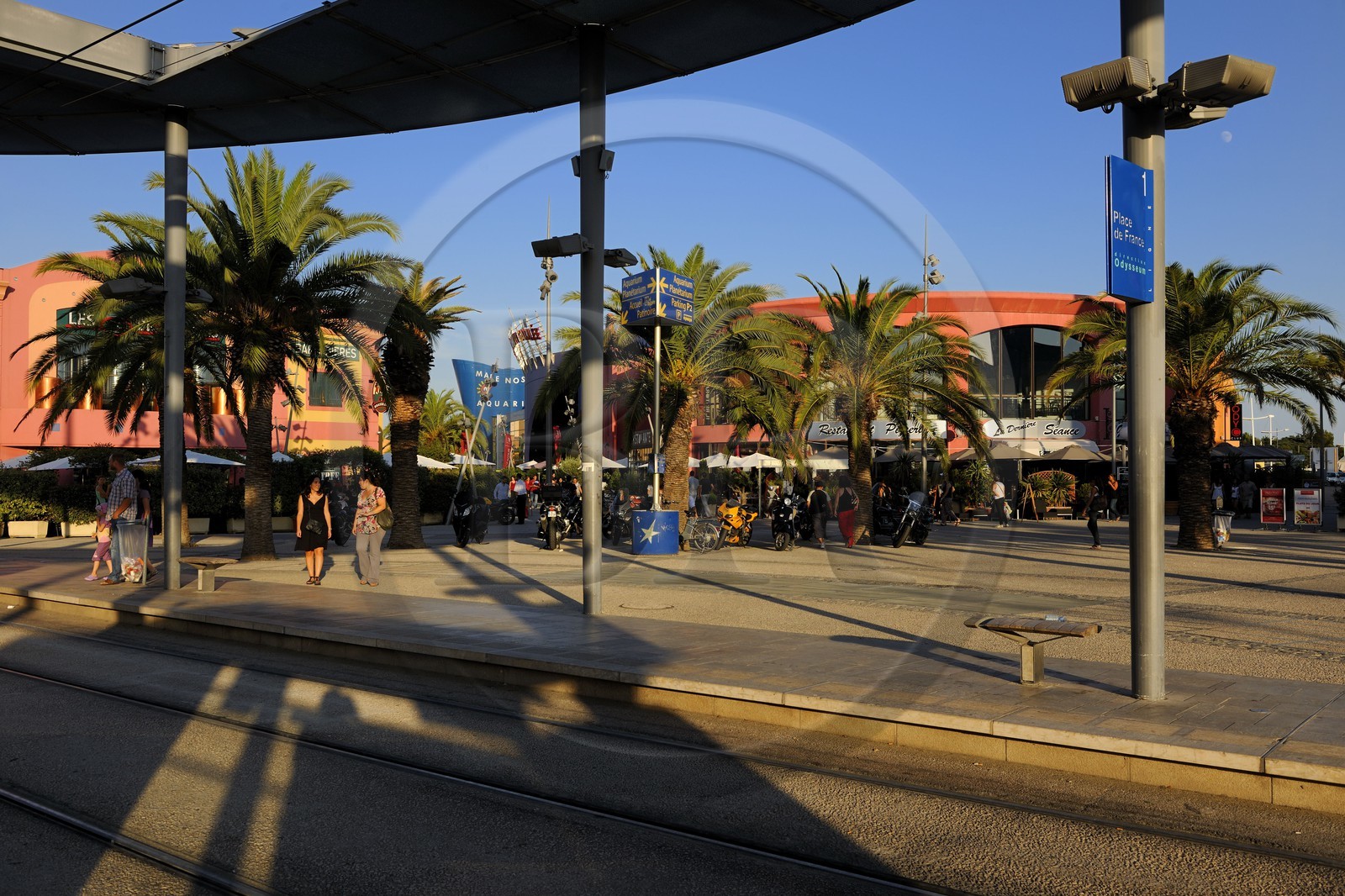 France, Hérault (34), Montpellier, Centre Commercial Odysseum, ation de tramway Odysseum