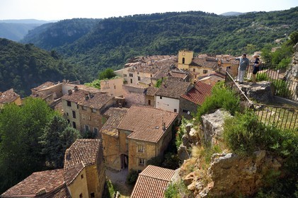 France, Var (83), La Dracénie, village de Châteaudouble surplombant les gorges sur la Nartuby