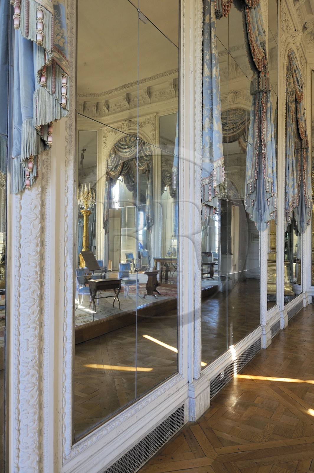 France, Yvelines (78), château de Versailles, classé Patrimoine Mondial de l'UNESCO, le Grand Trianon, salon des Glaces