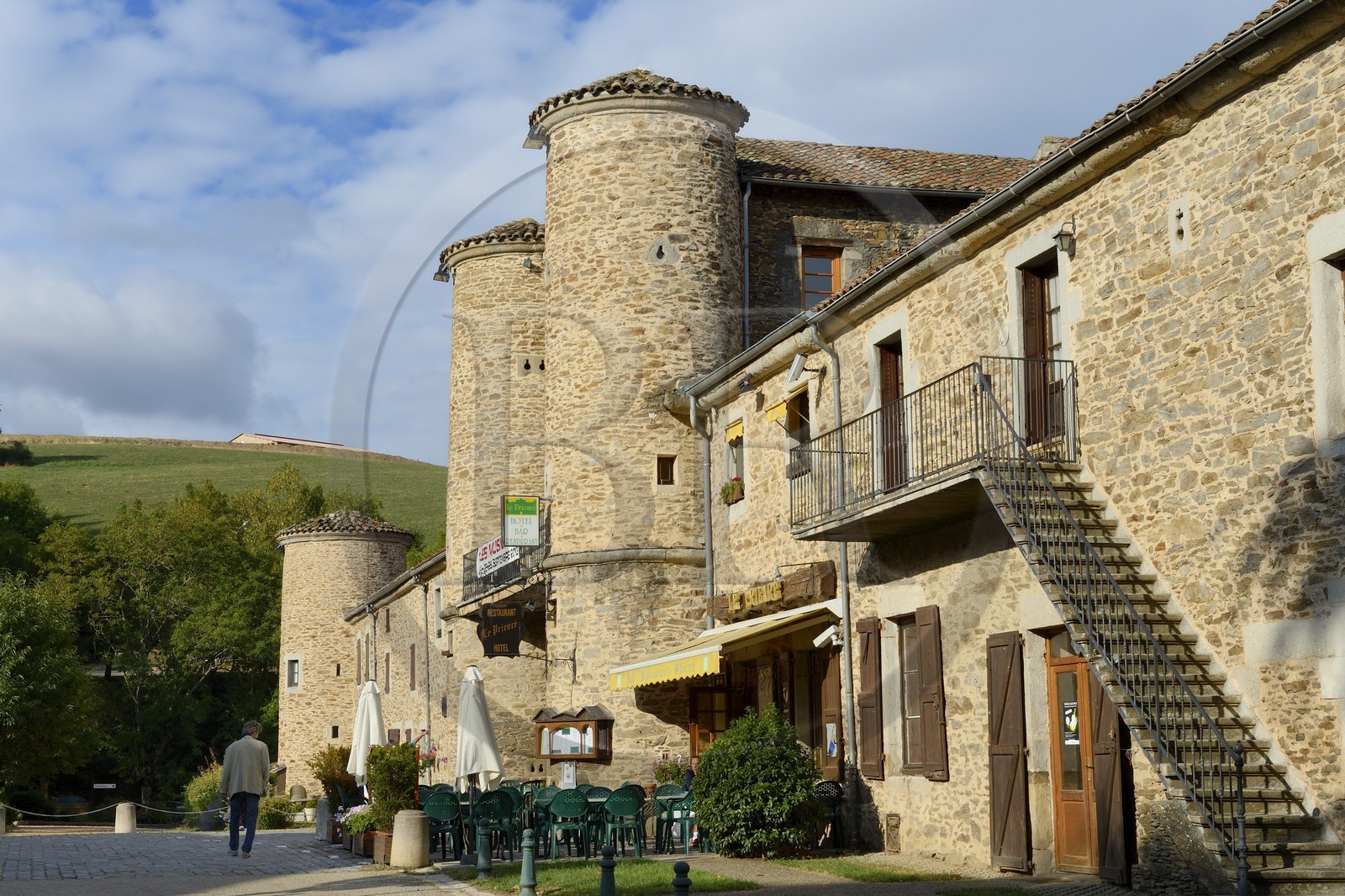 France, Loire (42), Parc Naturel Régional du Pilat,  Sainte-Croix-en-Jarez, labellisé Les Plus Beaux Villages de France, l'ancienne Chartreuse, la porte de façade fortifiée du XVIe siècle