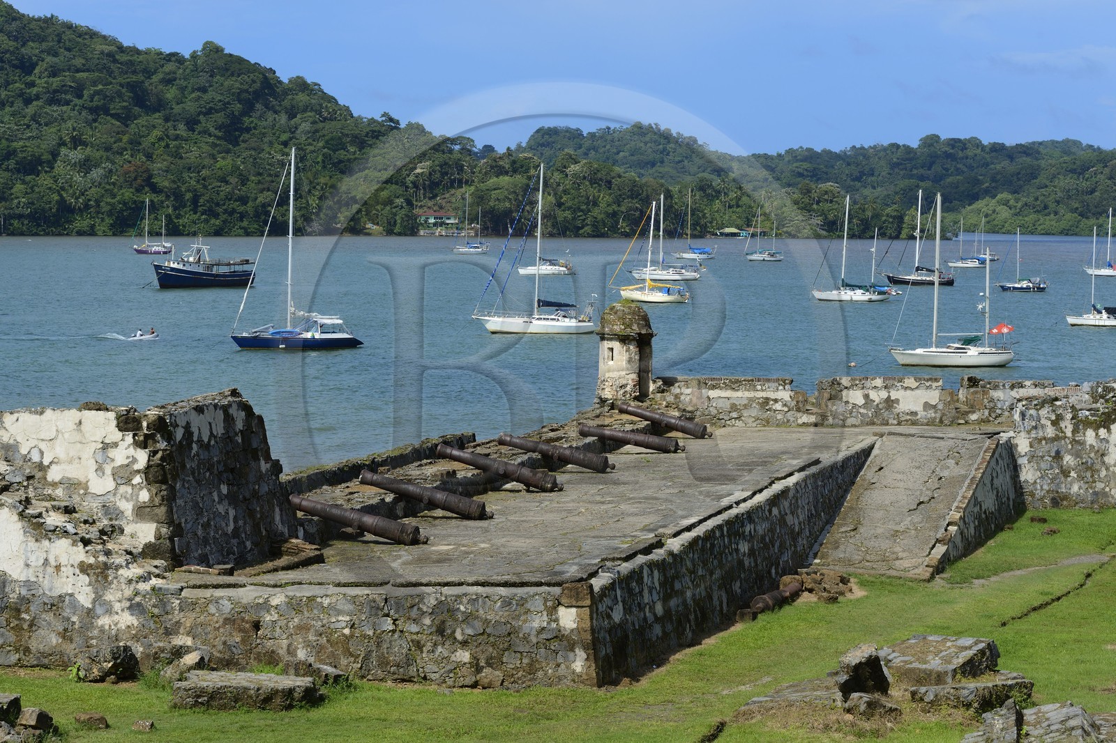 Panama, province de Colon, Portobelo, classé Patrimoine Mondial de l'UNESCO, batterie du fort de Santiago de la Gloria