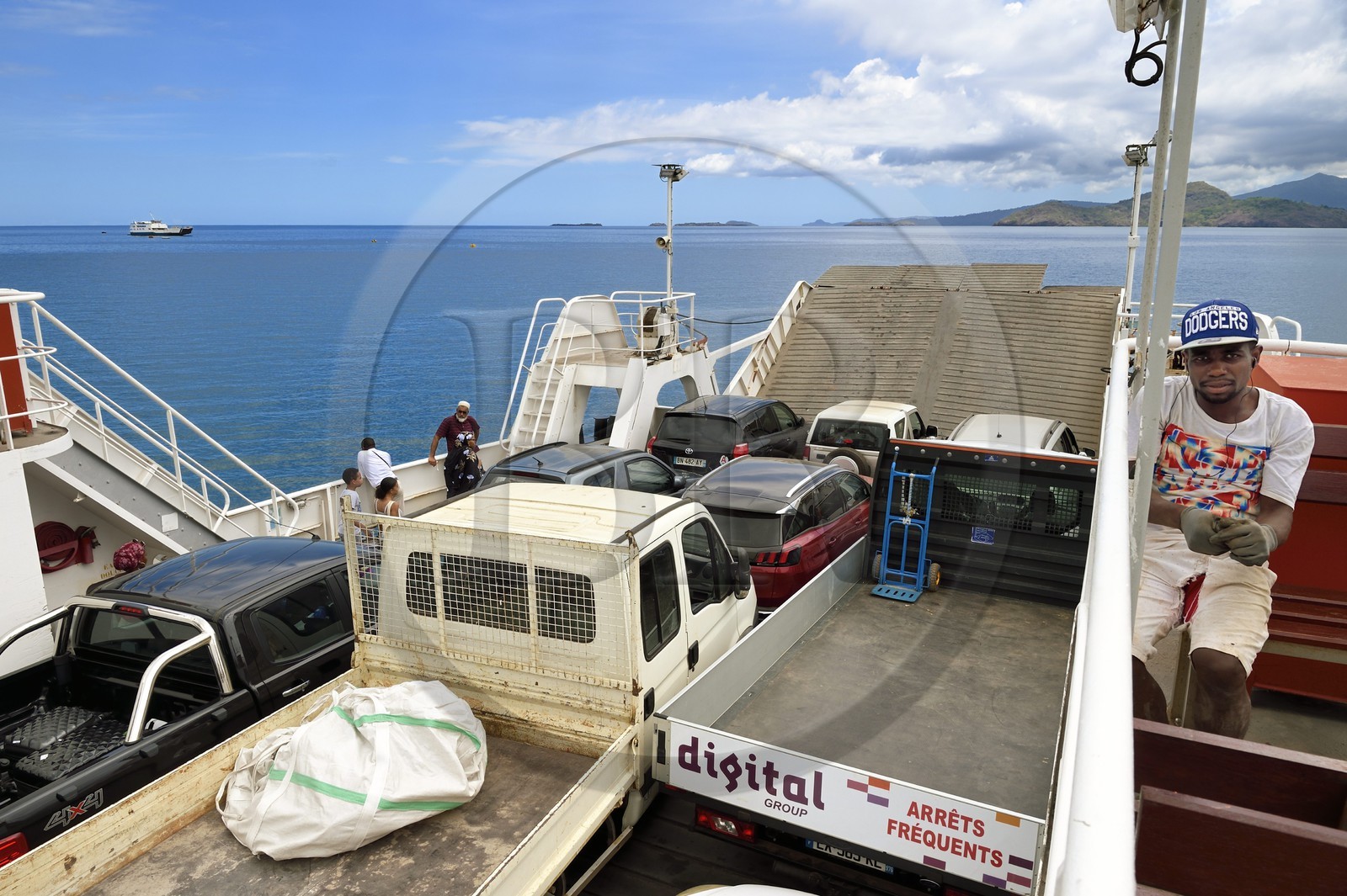 France, Ile de Mayotte, Mamoudzou, arrivée sur Grande-Terre de la barge en provenance de Dzaoudzi sur Petite Terre