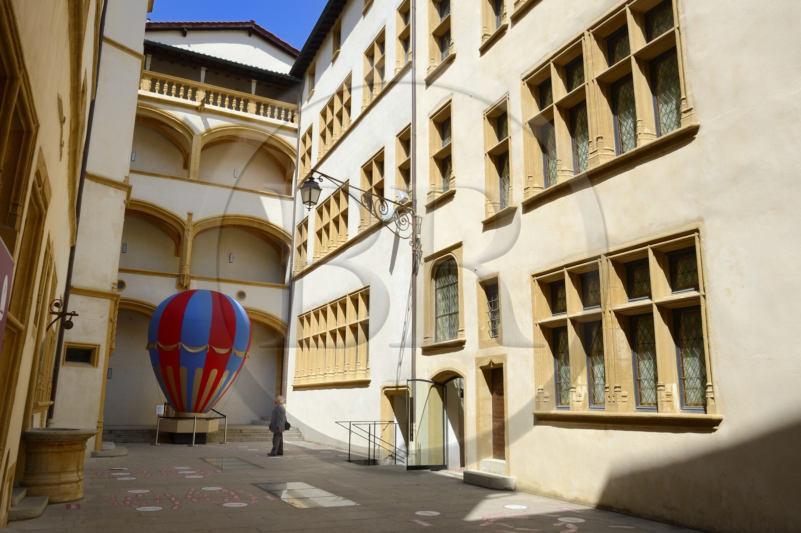 France, Rhône (69), Lyon, site historique classé Patrimoine Mondial de l'UNESCO, quartier de Saint-Paul dans le Vieux Lyon, l'Hôtel de Gadagne Renaissance abritant les musées Gadagne, Grande Cour