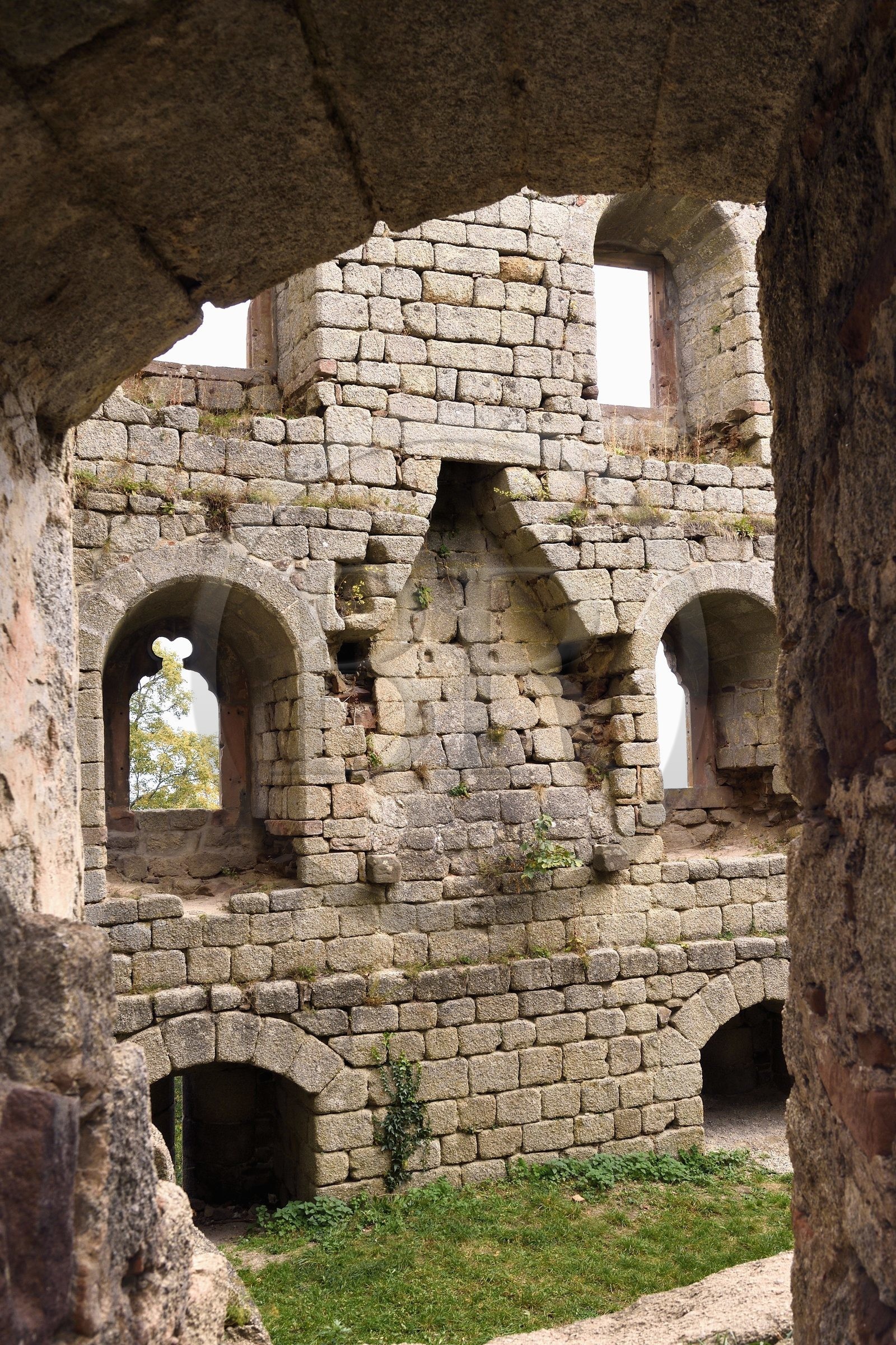 France, Bas-Rhin (67), Route des vins d'Alsace, Andlau, le chateau d'Andlau (Haut-Andlau)