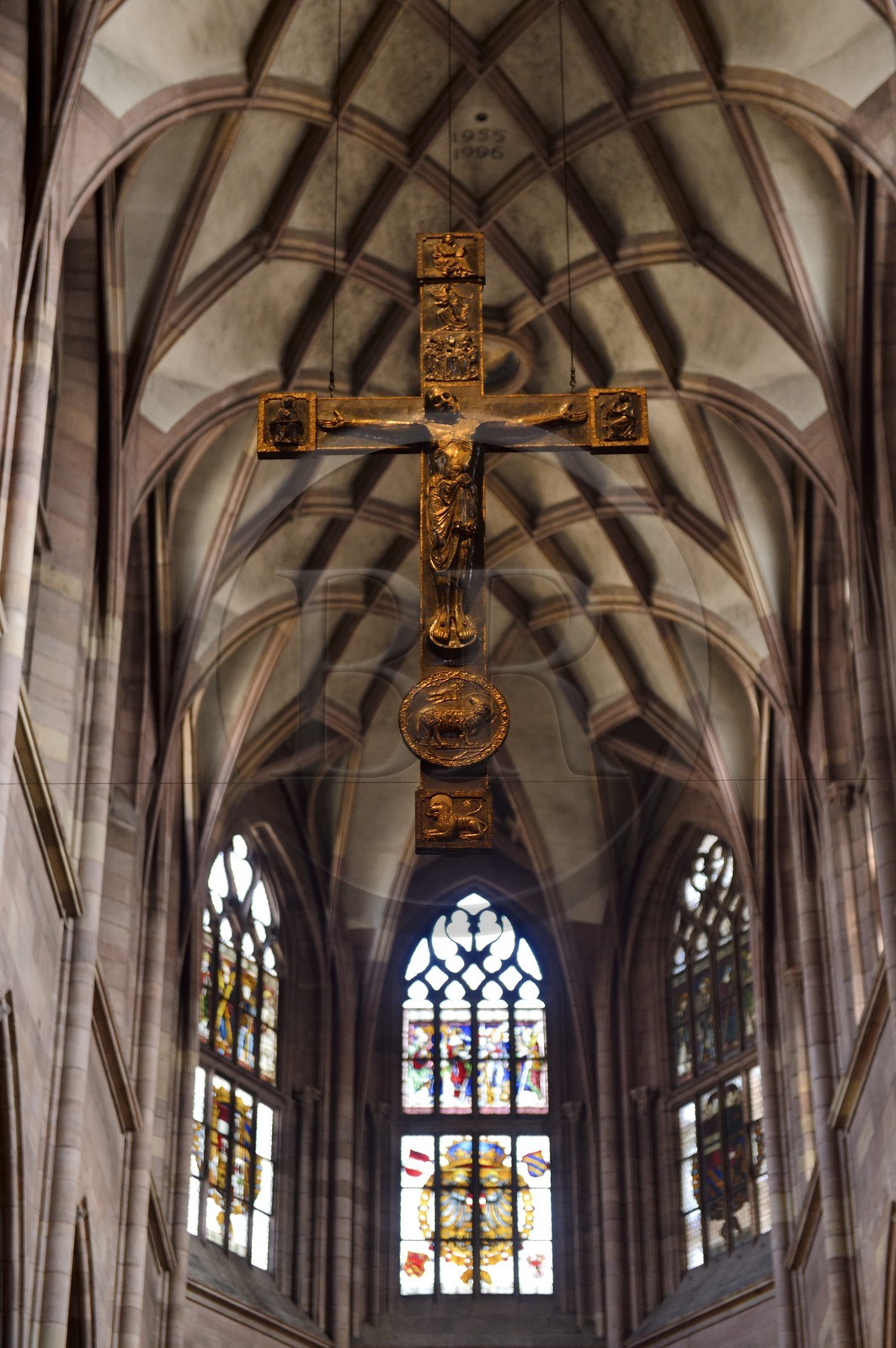 Germany, Baden-Wurttemberg, Freiburg im Breisgau, the cathedral (Munster), the late romanesque crucifix (Boecklin Kreuz, 1210) placed high over the altar in the crossing