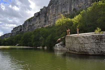 France, Ardeche, Ruoms, the Ardeche River in the Ruoms to Pradons Narrow Pass