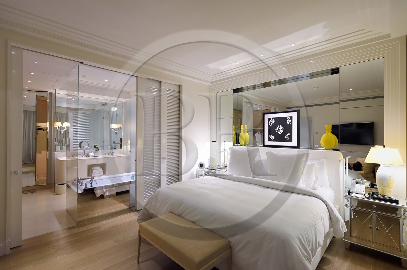 France, Alpes Maritimes, Saint Jean Cap Ferrat, Grand-Hotel du Cap Ferrat, a 5 star palace from Four Seasons Hotel, bedroom and bathroom of the pool suite
