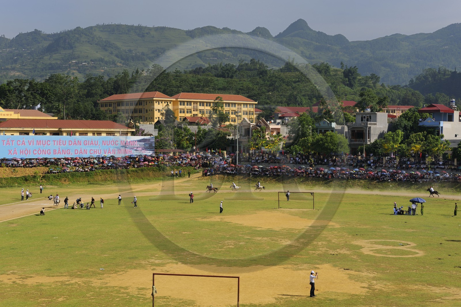 Vietnam, province de Lao Cai, Bac Ha, course annuelle de chevaux
