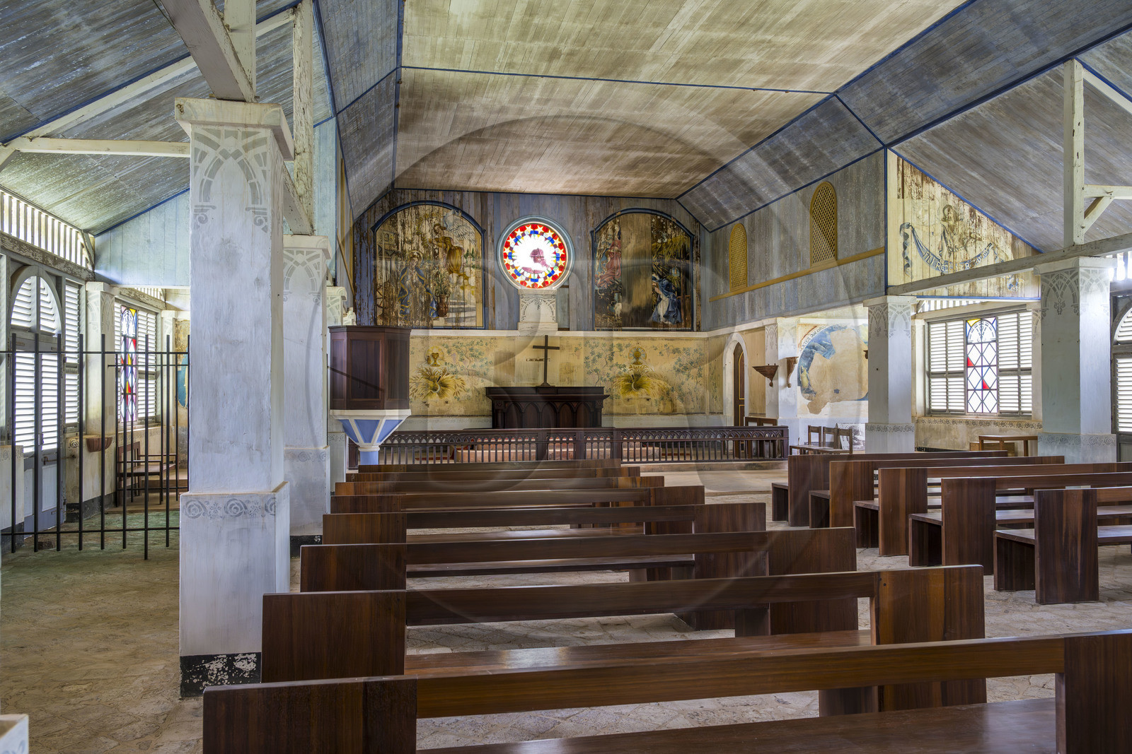 France, Guyane, Kourou, Iles du Salut, Ile Royale, la chapelle de Notre-Dame Immaculée du Salut, unique lieu de culte du bagne dont les peintures murales ont été réalisées entre 1938 à 1941 par un bagnard, Francis Lagrange dit Flag, condamné pour escroquerie et faux monnayage mais qui était aussi faussaire et artiste
