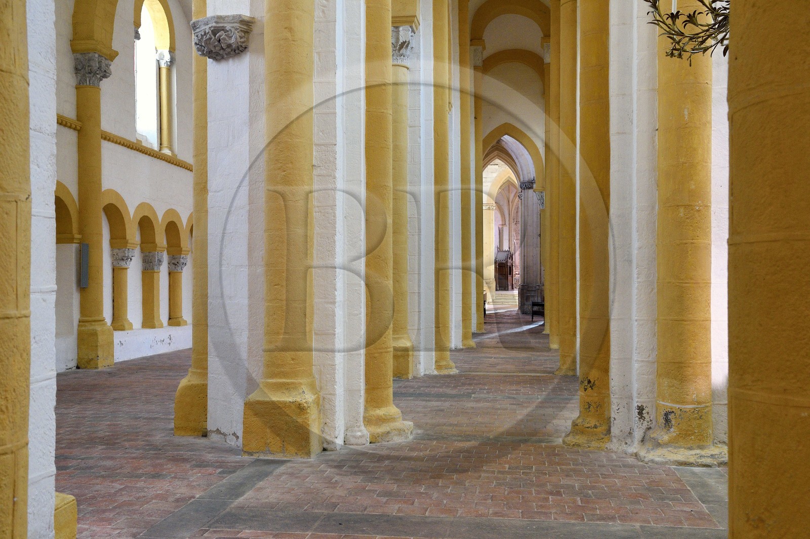 France, Allier (03), former province of Bourbonnais, Souvigny, the cluniac priory church of Saints Peter and Paul (prieuré Saint-Pierre-et-Saint-Paul), ducal necropolis of the Dukes of Bourbon, mixture of Romanesque and Gothic art