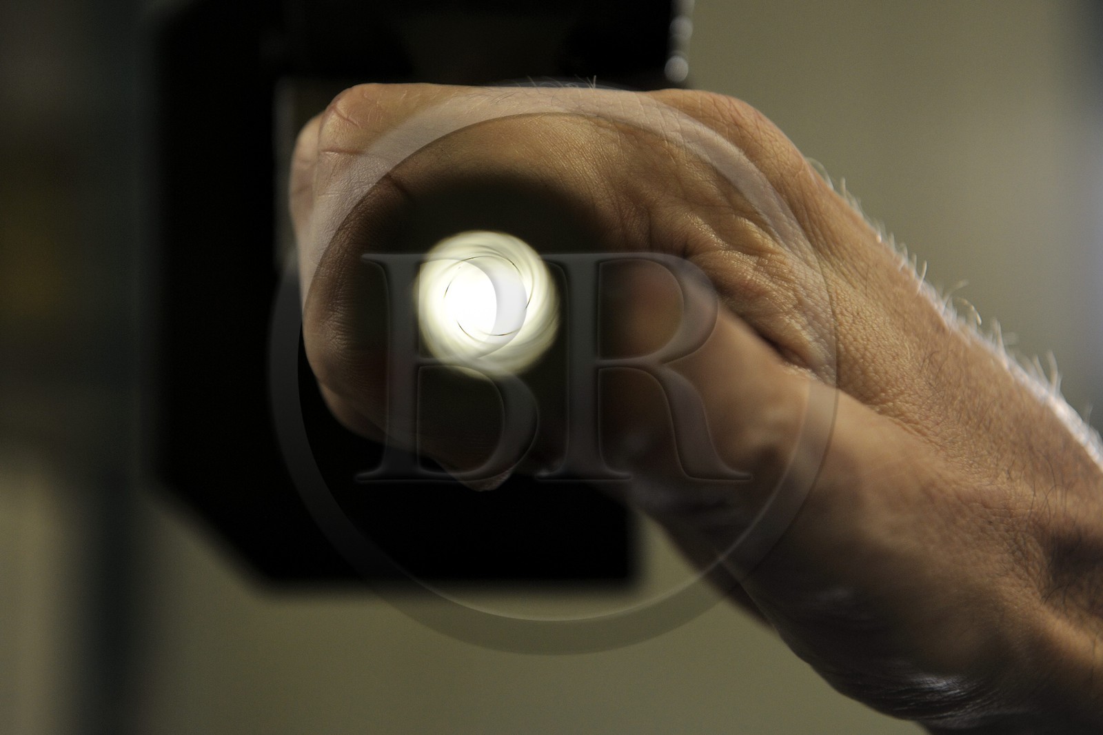 Italie, Lombardie, province de Brescia, Gardone Val Trompia, fabriquant d’armes historiques à chargement par la bouche Davide Pedersoli & C, intérieur du canon strié