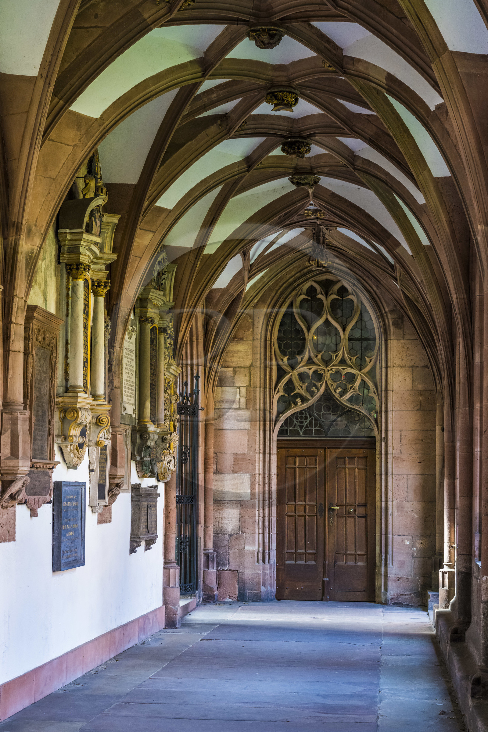 Suisse, Bâle, la cathédrale protestante Notre-Dame de Bâle (Munster), le cloitre