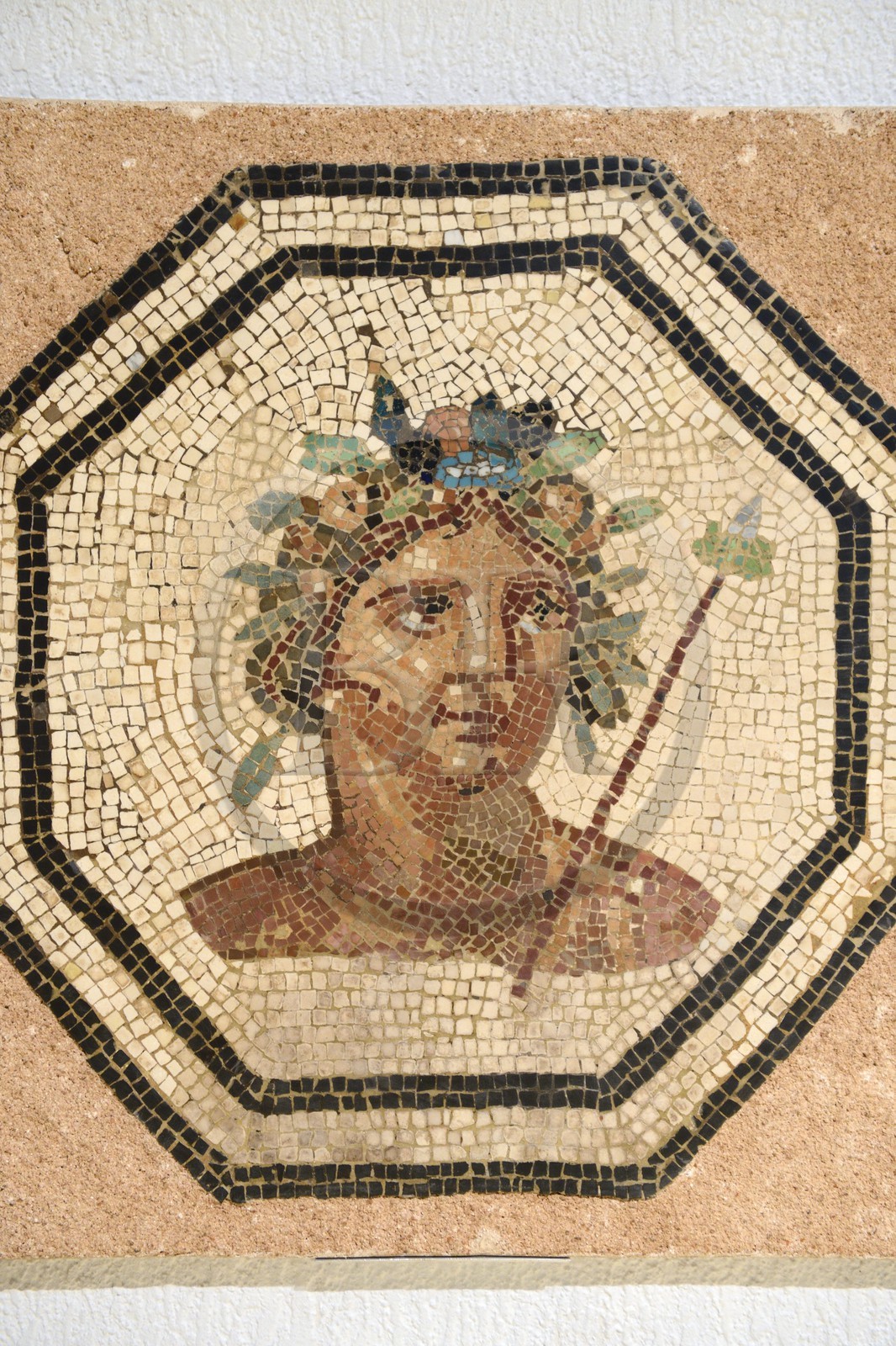 France, Rhône (69), Lyon, site historique classé Patrimoine Mondial de l'UNESCO, colline de Fourvière, musée gallo-romain de Fourvière, mosaïque de Bacchus (Dionysos), epoque des Severes