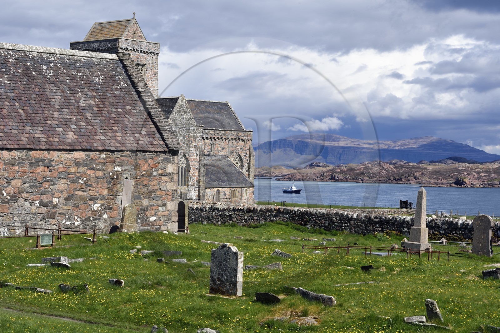 United Kingdom, Scotland, Highland, Inner Hebrides, Isle of Iona facing the Isle of Mull, Iona abbey founded by Saint Columba in the 6th century