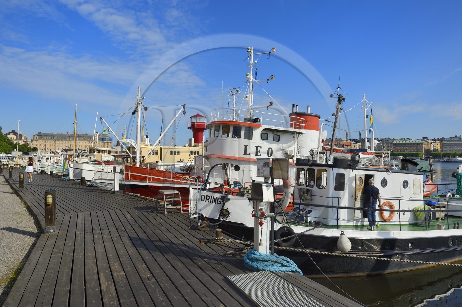 Suède, Stockholm, Ile de Skeppsholmen, bateaux anciens amarrés à Östra Brobänken
