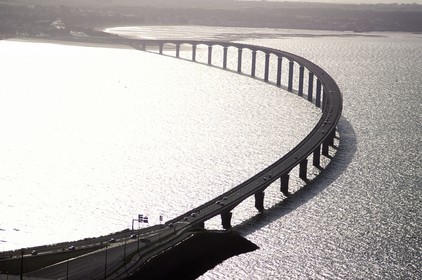 France, Charente-Maritime (17), pont de l'île de Ré (vue aérienne)