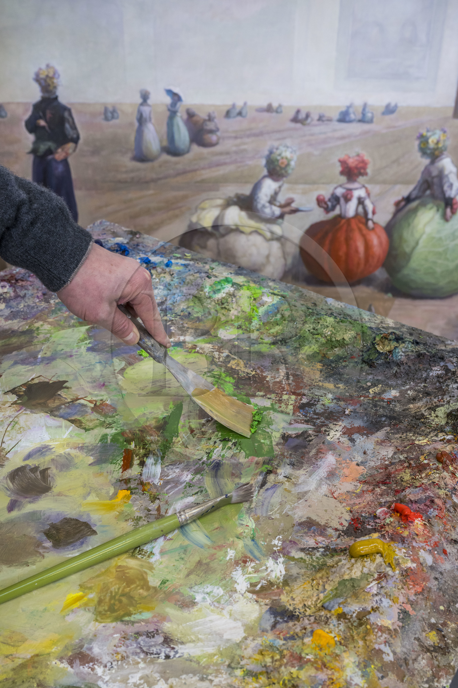 France, l'artiste peintre de Xiao Fan Ru dans son atelier aux Lilas près de Paris