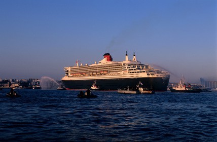 France, Manche, Cotentin, road of Cherbourg, arrival of the Queen Mary II at Cherbourg harbour