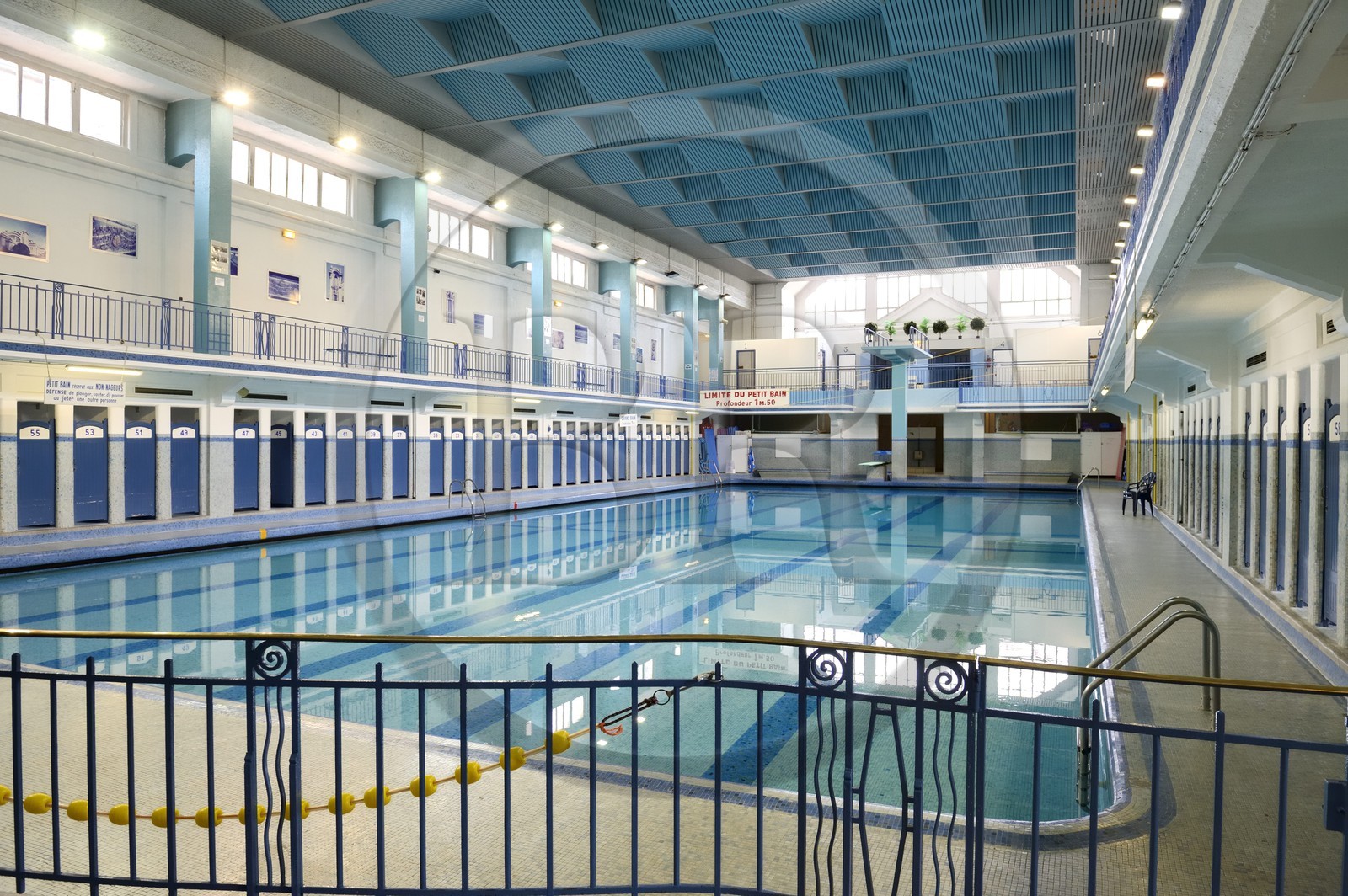 France, Ille-et-Vilaine (35), Rennes, la piscine municipale et bains publics Saint-Georges (1923-1926) construite par l'architecte Emmanuel Le Ray et décorée par le mosaïste Isidore Odorico