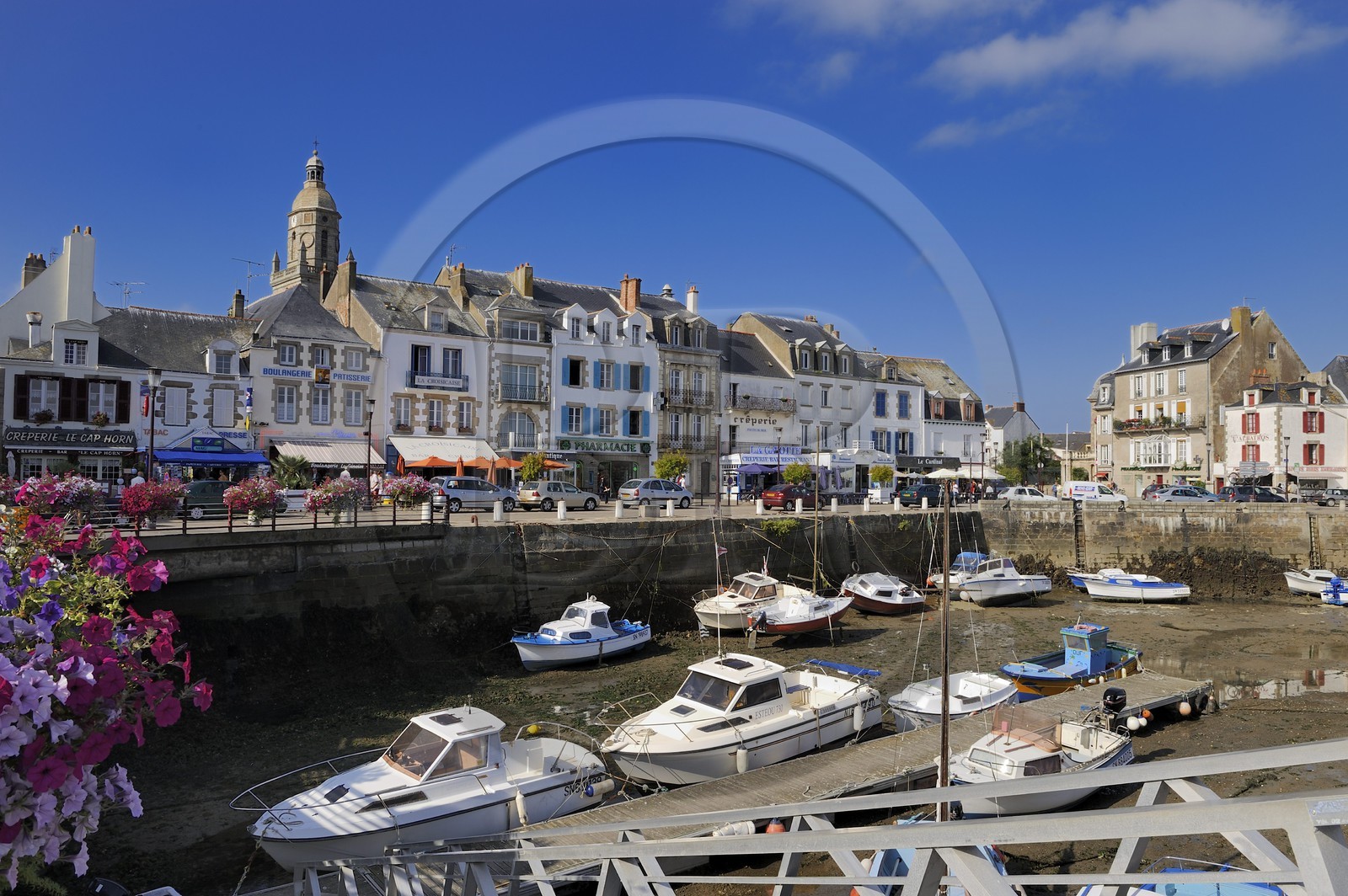 France, Loire-Atlantique (44), Le Croisic, le port à marée basse