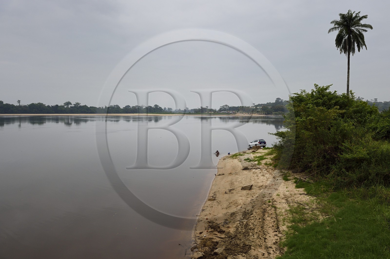 Gabon, Province du Moyen-Ogooué, Lambaréné, l'ancien Hopital Albert Schweitzer, le fleuve Ogooué