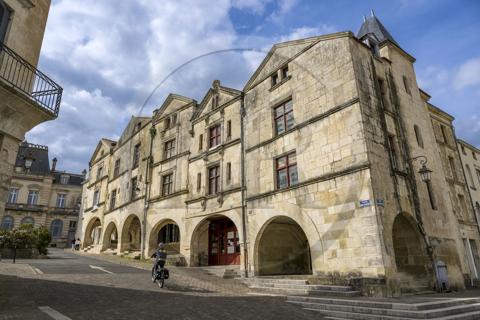 France, Vendee, Fontenay le Comte, Place Belliard, 16th century arcaded houses