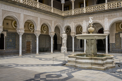 Espagne, Andalousie, Séville, la Casa de Pilatos (la maison de Pilate), palais de style mudéjar, le patio principal