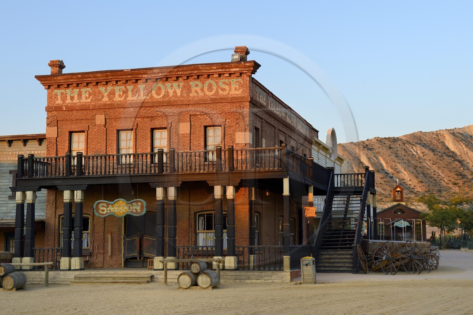 Espagne, Andalousie, province de Almeria, désert de Tabernas, Parque Oasys Mini-Hollywood, un village de l'Ouest entièrement construit pour le film Il était une fois dans l'ouest de Sergio Leone, devenu aujourd'hui un parc d'attraction du Far-West