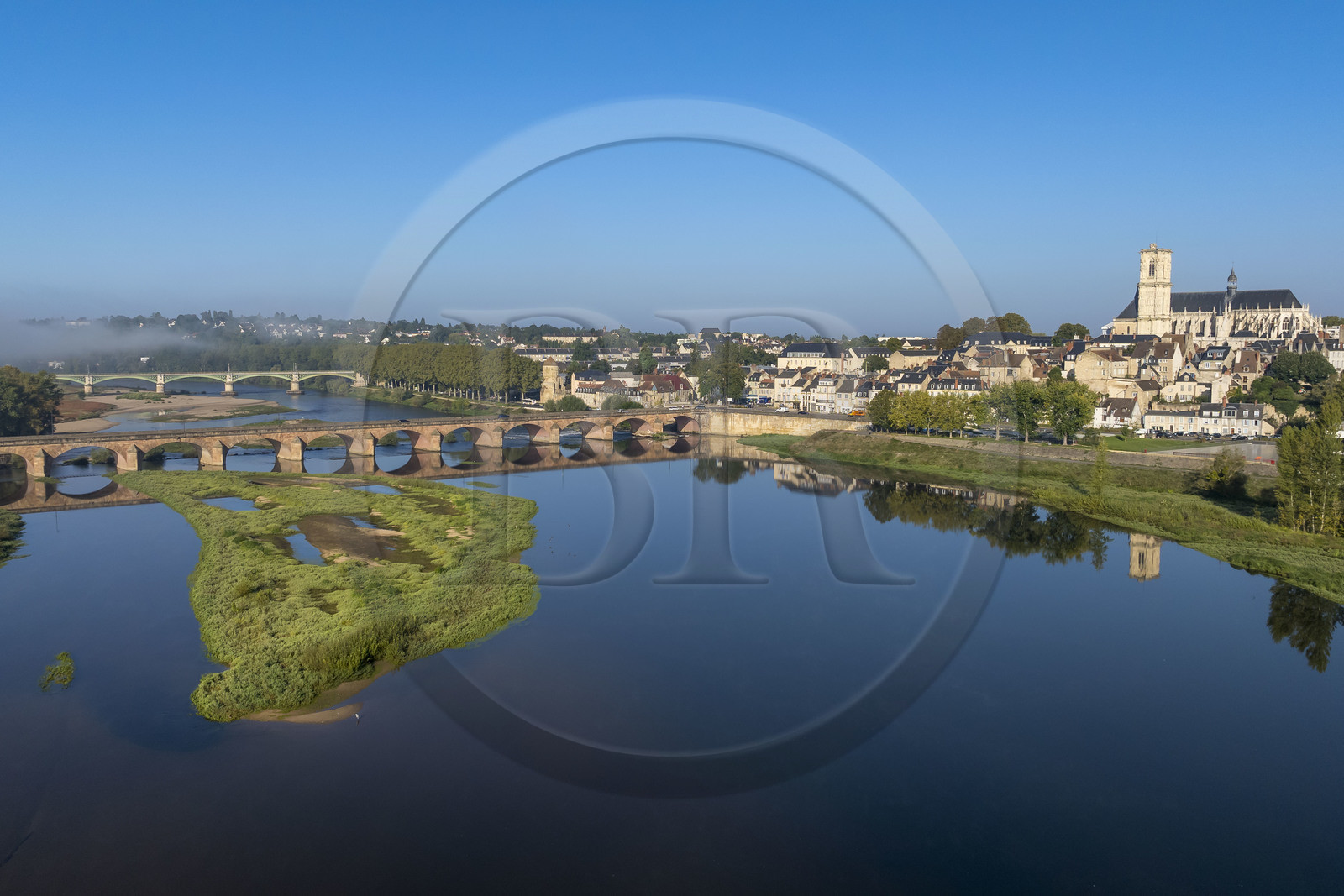 France, Nièvre, Nevers, the islands on the Loire upstream from the Pont de la Loire, the Quai de Mantoue and the Saint-Cyr-et-Sainte-Julitte cathedral in the background (aerial view)