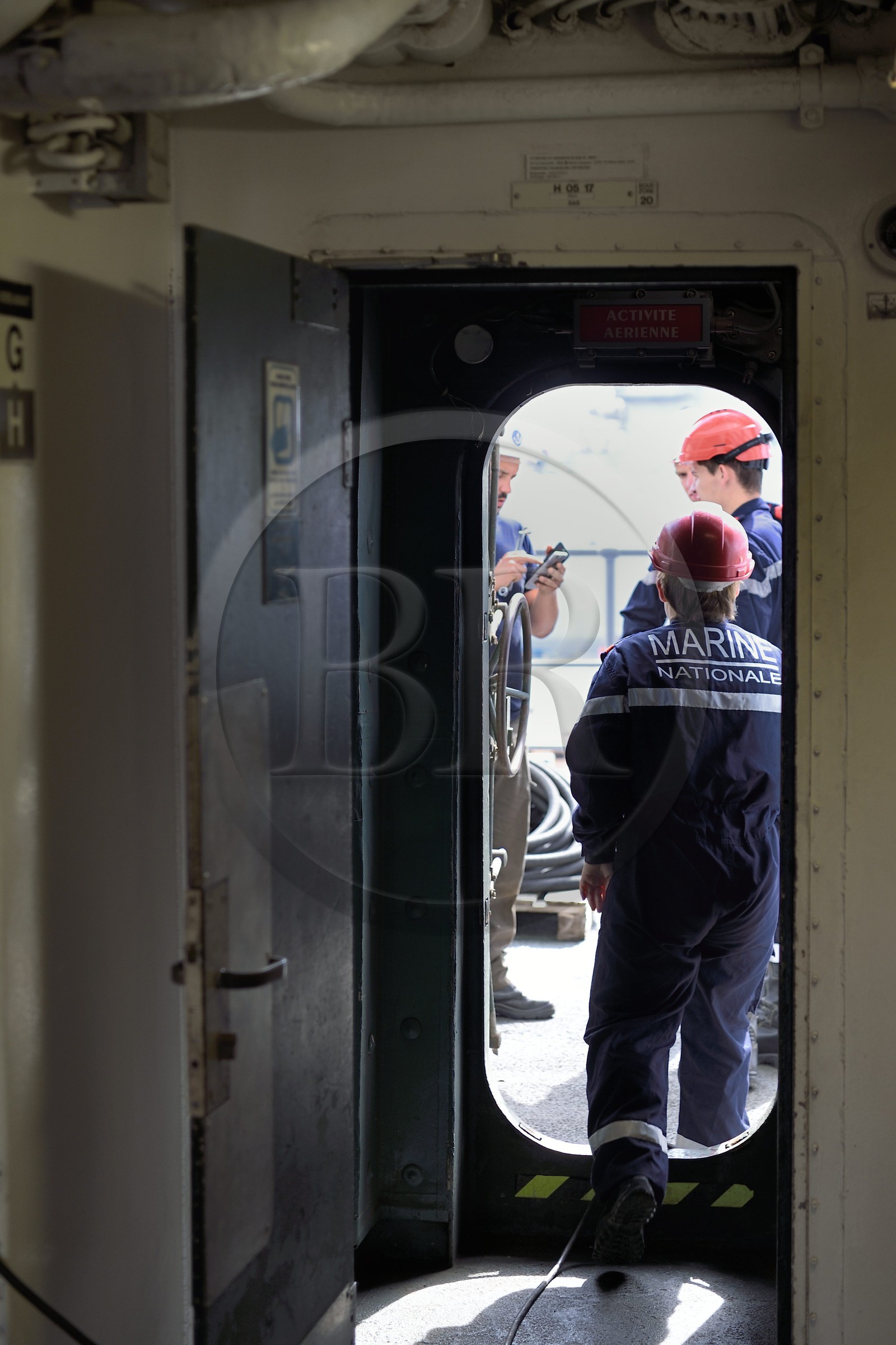 France, Var (83), Toulon, la base navale (Arsenal), le porte-avions à propulsion nucléaire Charles de Gaulle en rénovation de mi-vie