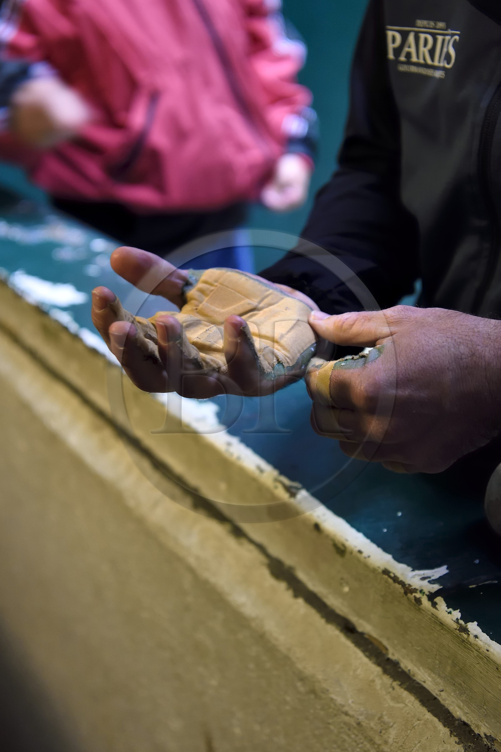 France, Pyrénées-Atlantiques (64), Pays-Basque, Saint-Jean-Pied-de-Port, trinquet Garat, traditionnelle partie de Pelote basque à main nue